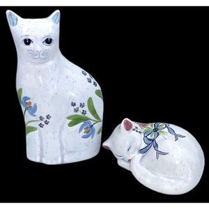 Vintage NS Gustin Co Ceramic White Cats Flowers and Bows Standing And Laying